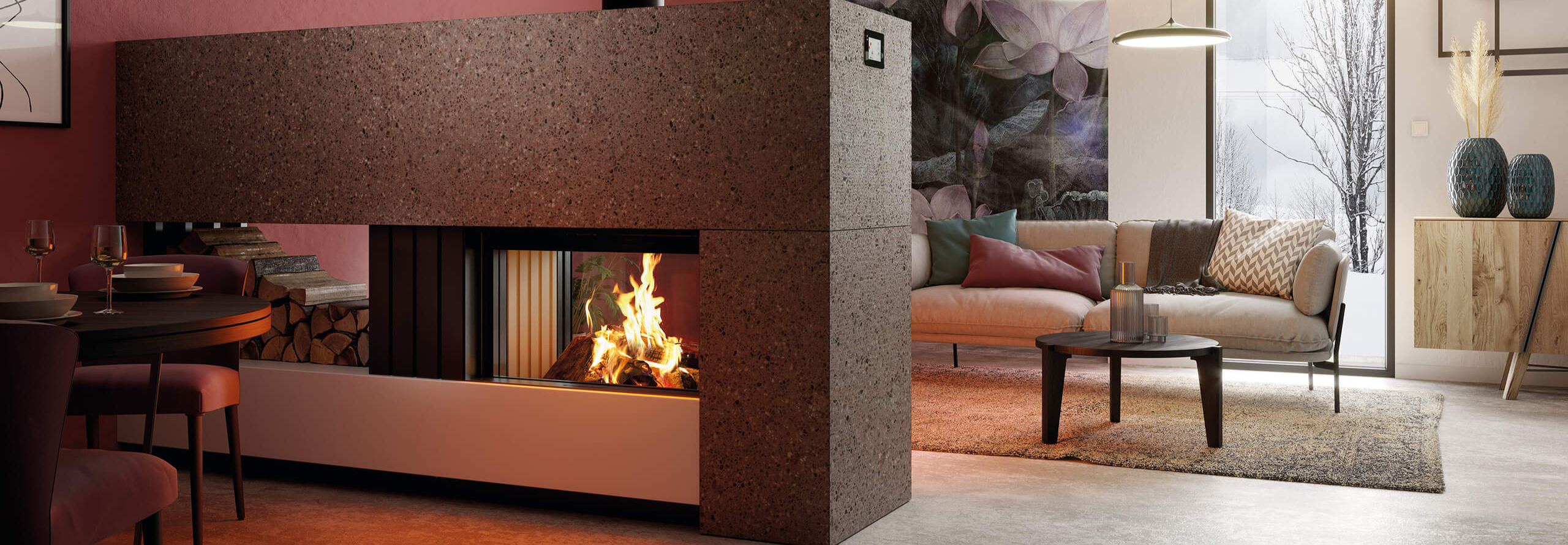 Ein Kaminofen dient als Raumteiler von Ess- und Wohnbereich.