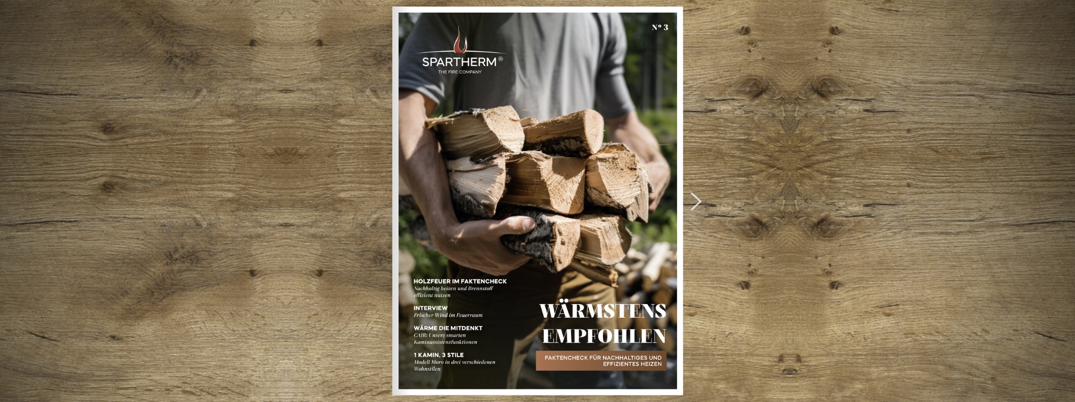 Coverbild des Kundenmagazins auf hölzernem Hintergrund
