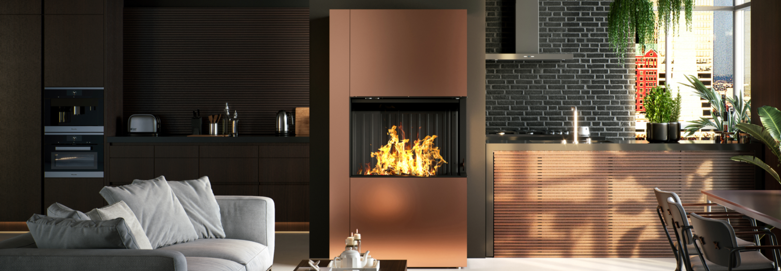 Kupferfarbene Kaminanlage steht vor einer schmalen Wand und dient als Raumteiler zwischen Küche und Wohnzimmer.