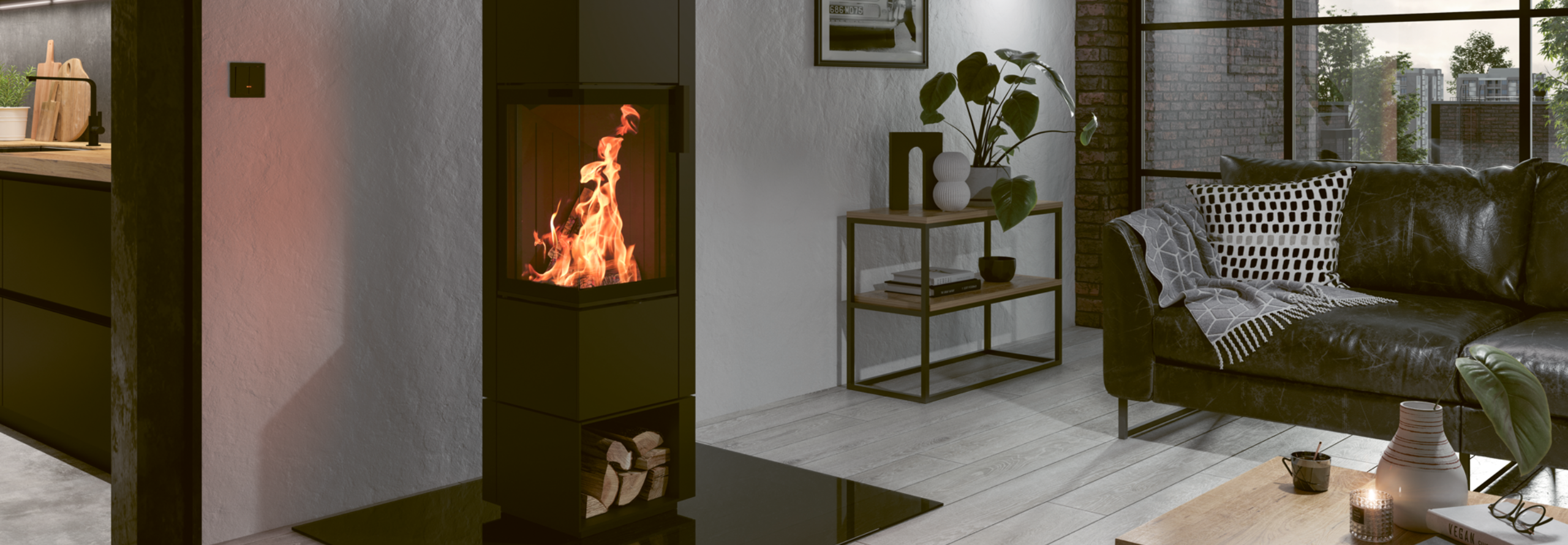 Ein scharzer Piko S steel Kaminofen mit loderndem Feuer steht in einem Wohnzimmer neben einer Couch und einem Beistelltisch.